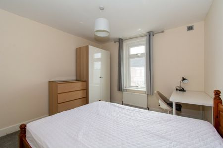 2 Bed Student Apartment on Kemp Road A - Photo 4