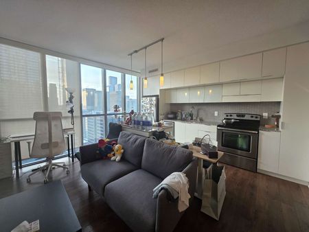 For Lease - 110 Charles Street Unit# 2906, Toronto, Ontario - Photo 2