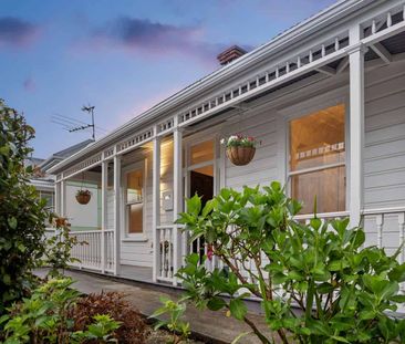 Three bedroom house! - Photo 5