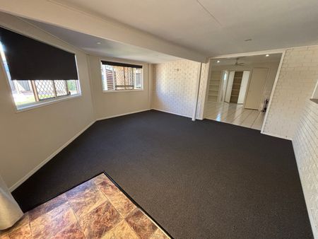 Lots of Living Space! - Photo 4