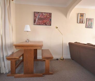 2 bedroom house to rent - Photo 1