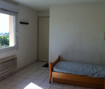Location Appartement 1 pièce 25m² CLERMONT FERRAND 63000 - Photo 2