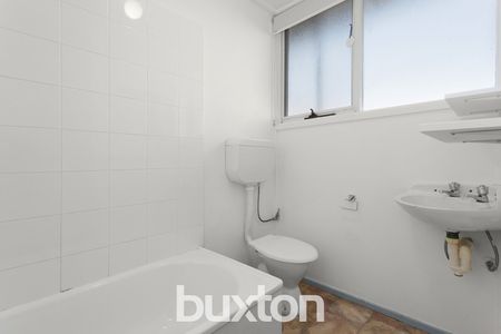 COASTAL COMFORT - 2 BEDROOM LIVING IN CHELSEA - Photo 5