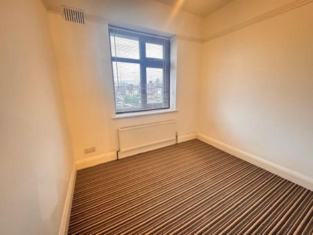 5 bedroom semi-detached house to rent - Photo 4