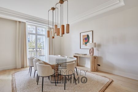 Appartement • Paris 7ème - Photo 3
