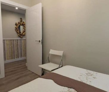 L'Hospitalet De Llobregat - Photo 6
