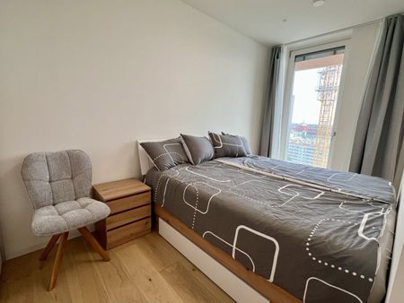 Grünblick Viertel Zwei – Voll möblierte 2-Zimmer-Wohnung im 15. Stock mit Balkon & Fernblick - Photo 5