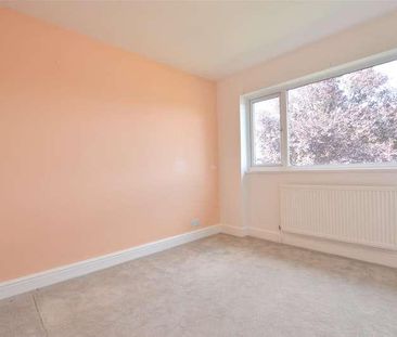 Chilberton Drive, Merstham, Redhill, Surrey, RH1 - Photo 5