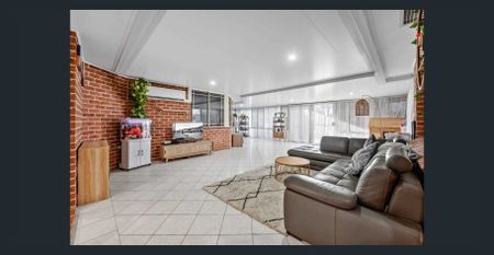 Family Living in a Peaceful Cul-de-Sac - Photo 3