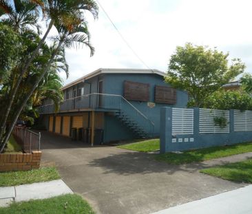 AIR CONDITIONED 1 BEDROOM UNIT IN EXCELLENT LOCATION! - Photo 6
