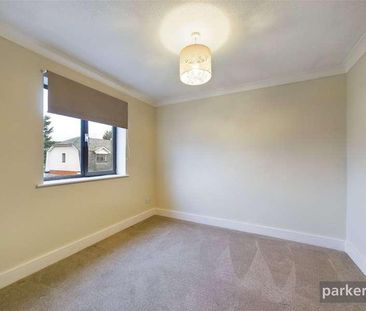 Braeside, Binfield, Bracknell, Berkshire, RG12 - Photo 6