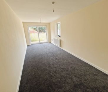 Cheyney Close, Wolverhampton, West Midlands, WV6 - Photo 2