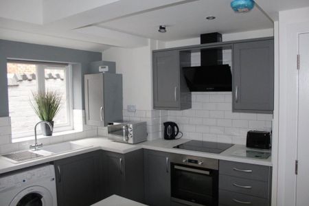 3 bedroom house to rent - Photo 3