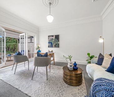 Grand family home with tennis court in Beecroft Public Catchment - Photo 5