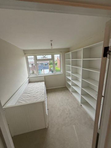 3 Bed Terraced House, Warminster Road, SE25 - Photo 3