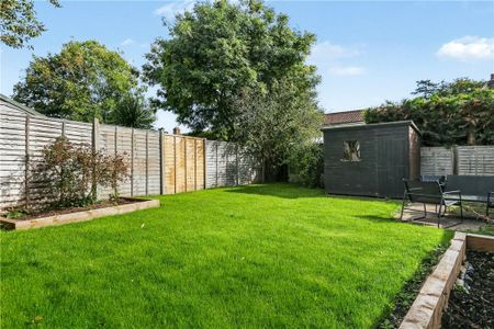 3 bedroom terraced house to rent - Photo 3