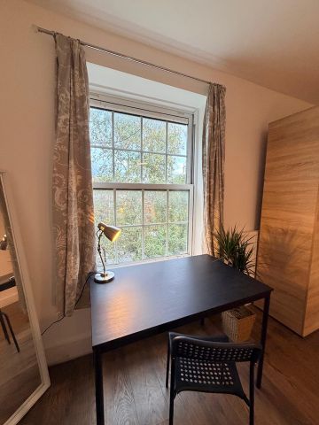 Room in a Shared House, Netherby House, SW8 - Photo 3
