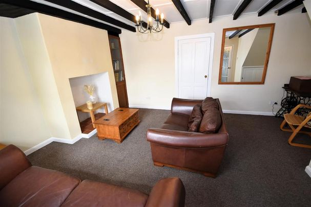 3 bedroom end of terrace house to rent - Photo 1