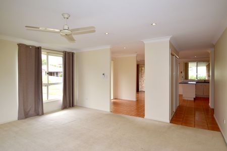 BREAK LEASE :: FULLY AIR CONDITIONED FAMILY HOME IN POPULAR CLINTON - Photo 4