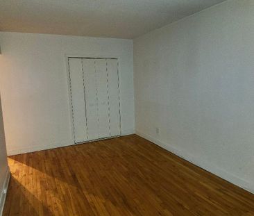 nice apartment 4.5 for rent in montreal - Photo 2