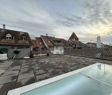 WITH A LARGE TERRACE, VERY WELL LOCATED - Photo 2