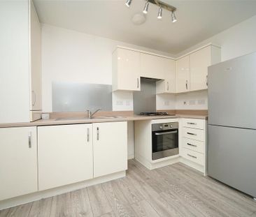 2 bedroom maisonette to rent - Photo 3