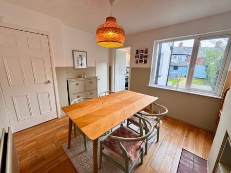 66 Haypark Avenue, Belfast, BT7 3FF - Photo 5