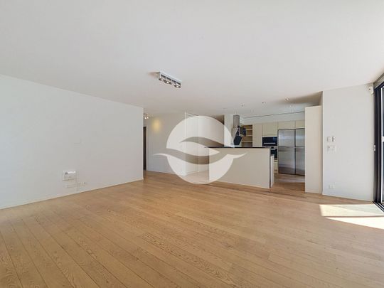 Residential setting | Elegant 5.5-room apartment with generous outdoor - Photo 1