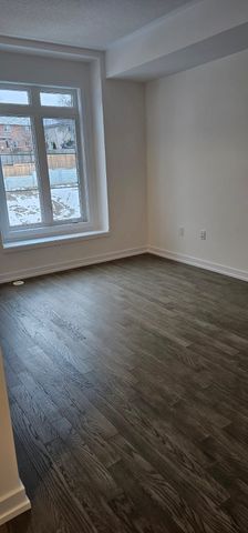 For Lease - 27 Lyall Stokes Circle, East Gwillimbury, Ontario - Photo 4