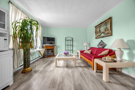 For Lease - 1068 Lillian Street, Toronto, Ontario - Photo 3