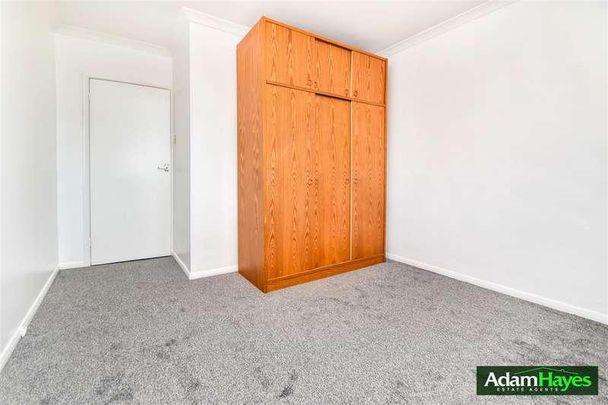 Woodside Park Road, North Finchley, N12 - Photo 1