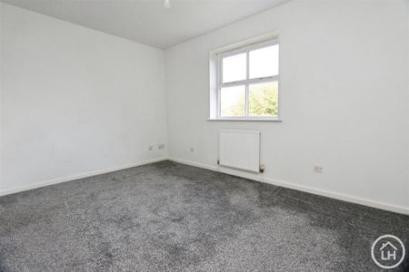 3 bedroom detached house to rent - Photo 5