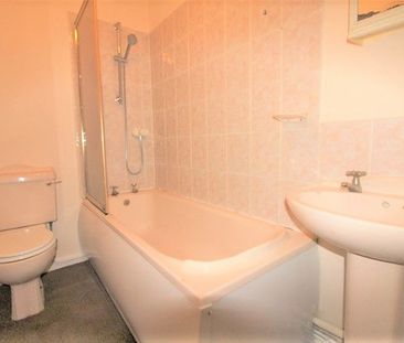 Walmersley Road, Bury, BL9 6LL - Photo 4