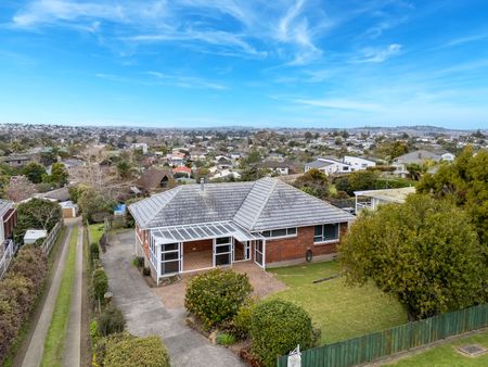 10 Greenhill Crescent, Pakuranga Heights - Photo 3