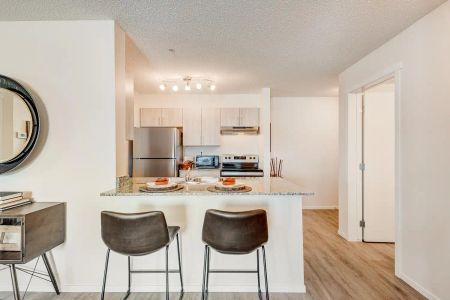 Lakeside at Yorkville — Pinnacle 3BR - Photo 4