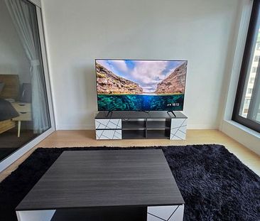 Brand new, Fully furnished city apartment. - Photo 3