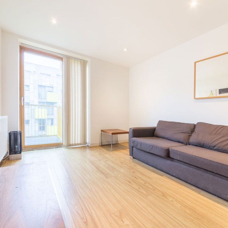Arboretum Place, IG11, London - Photo 1