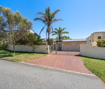 49 Kinkuna Way, City Beach. - Photo 4