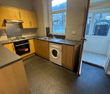 3 bedroom terraced house to rent - Photo 6