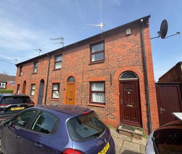 2 bedroom end of terrace house to rent - Photo 2