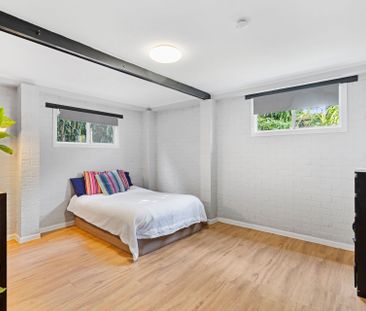 Beautifully Renovated Family Home - Photo 4