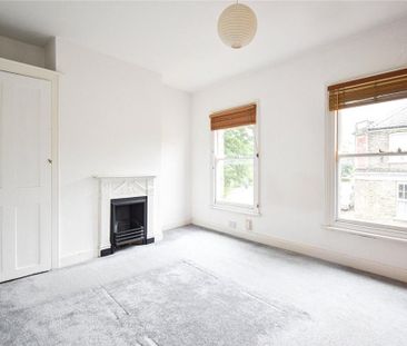 2 bedroom end of terrace house to rent - Photo 3