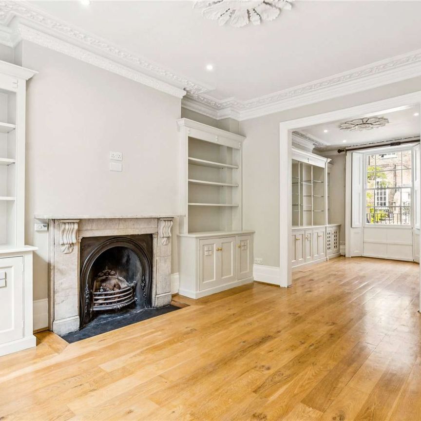 A fantastic family home on Sutherland Place with five bedrooms - Photo 1