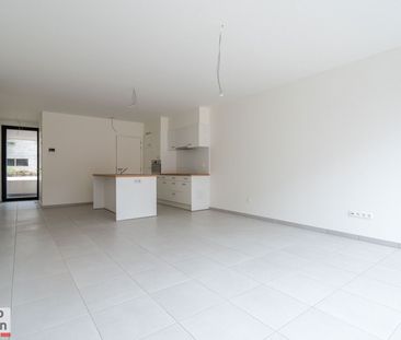 Gelijkvloers nieuwbouwappartement met 2 slaapkamers, terras en tuintje - Photo 4