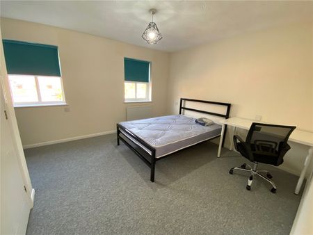 Wright Way, Stoke Park - Photo 2