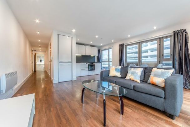 2 bedroom flat to rent - Photo 1