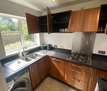 Room in a Shared House, James Counsell Way, BS34 - Photo 4