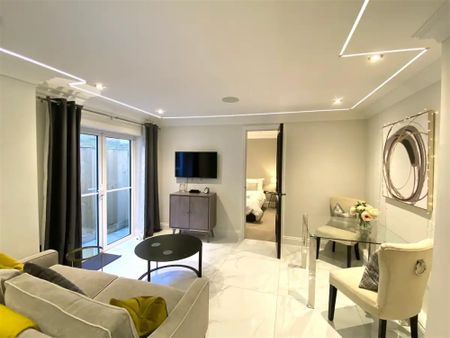 Swan Lane, Jubilee House, Furnished - Photo 2