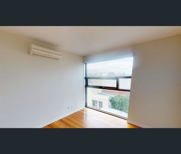 2/75 Dorrit Street, Carlton, Vic 3053 - Photo 2