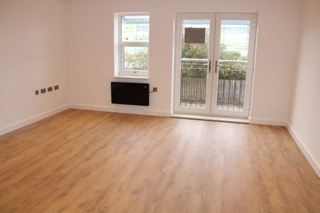 Crescent House, Rugby, CV21 - Photo 2